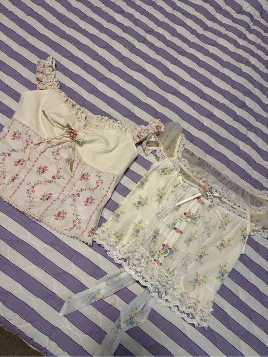Lacemade Tops - Lacemade Floral Coquette Lace Tops Bundle XS – 2 Tops